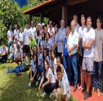 Viveiro de mudas de Sertãozinho recebe visita de estudantes de Pontal