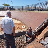 Prefeitura de Sertãozinho faz ação para acabar com alagamentos em praça do Jardim Grande Aliança