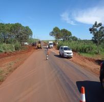 Prefeitura de Sertãozinho inicia recuperação asfáltica da estrada “Elídio Marchesi Filho”, em Cruz das Posses