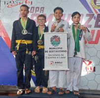 Alunos do Jiu Jitsu conquistam 17 medalhas na Copa Kamikaze 2023