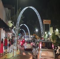 Comércio sertanezino: abertura das lojas até as 22h e acendimento da iluminação natalina marcam a noite desta segunda, 04