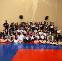 Alunos do Muay Thai participam de cerimônia de graduação